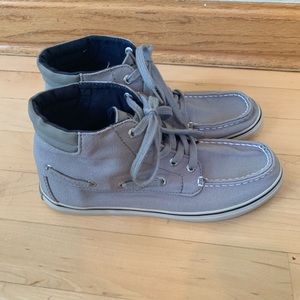Women’s high top sperrys